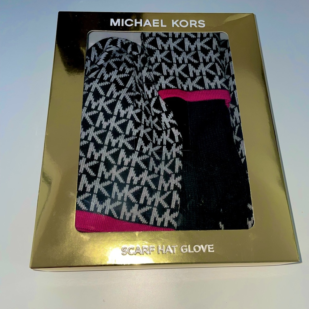 Michael Kors Scarf Hat Glove